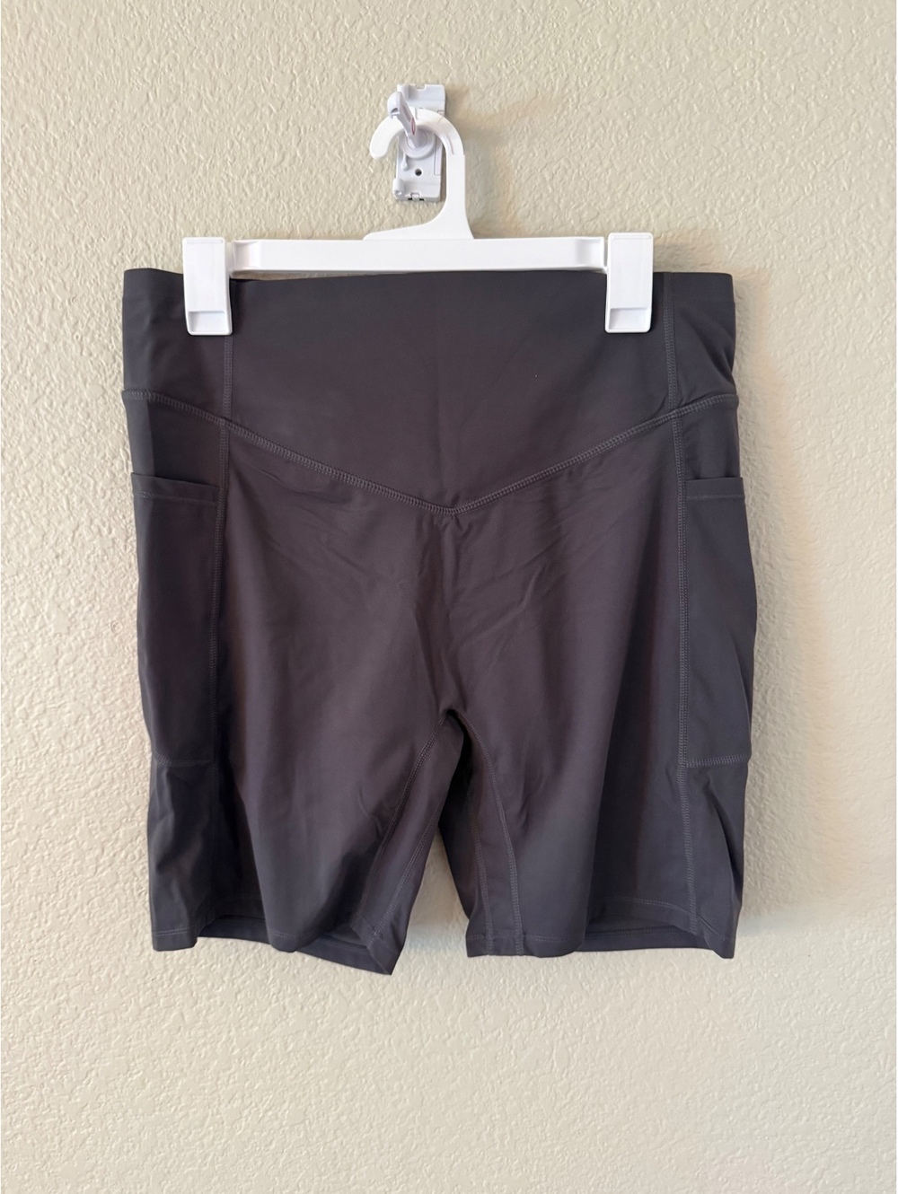 Halara XL Grey Shorts with Butt Scrunch/Lift and Tummy Control